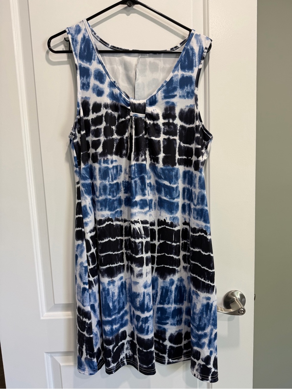 SHEIN Blue & White Tie-Dye Sleeveless Shift Dress